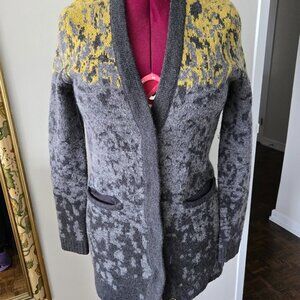 Gray and Yellow Women's Sweater S